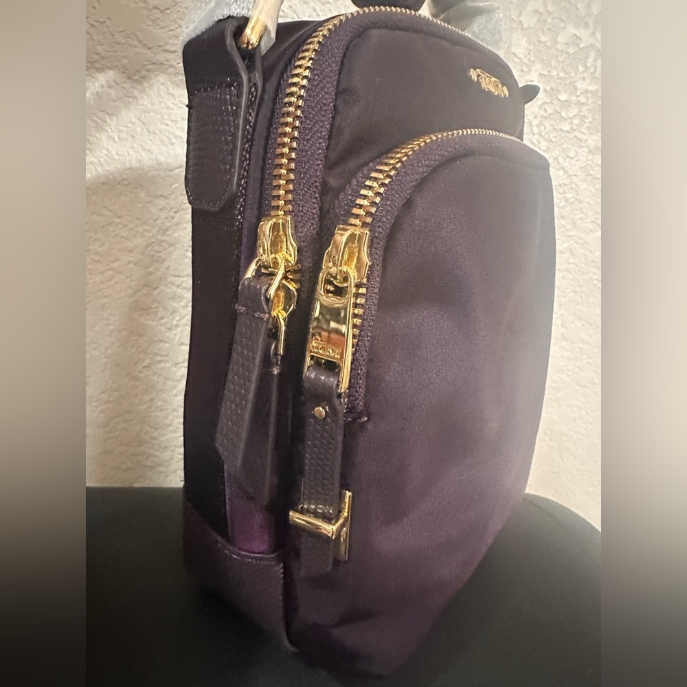 NWT TUMI Voyageur RAMA Crossbody Shoulder Purse Blackberry Purple - Picture 4 of 6